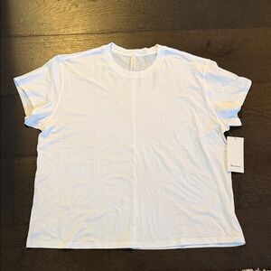 lululemon athletica women,s White Crewneck Short Sleeve Tee